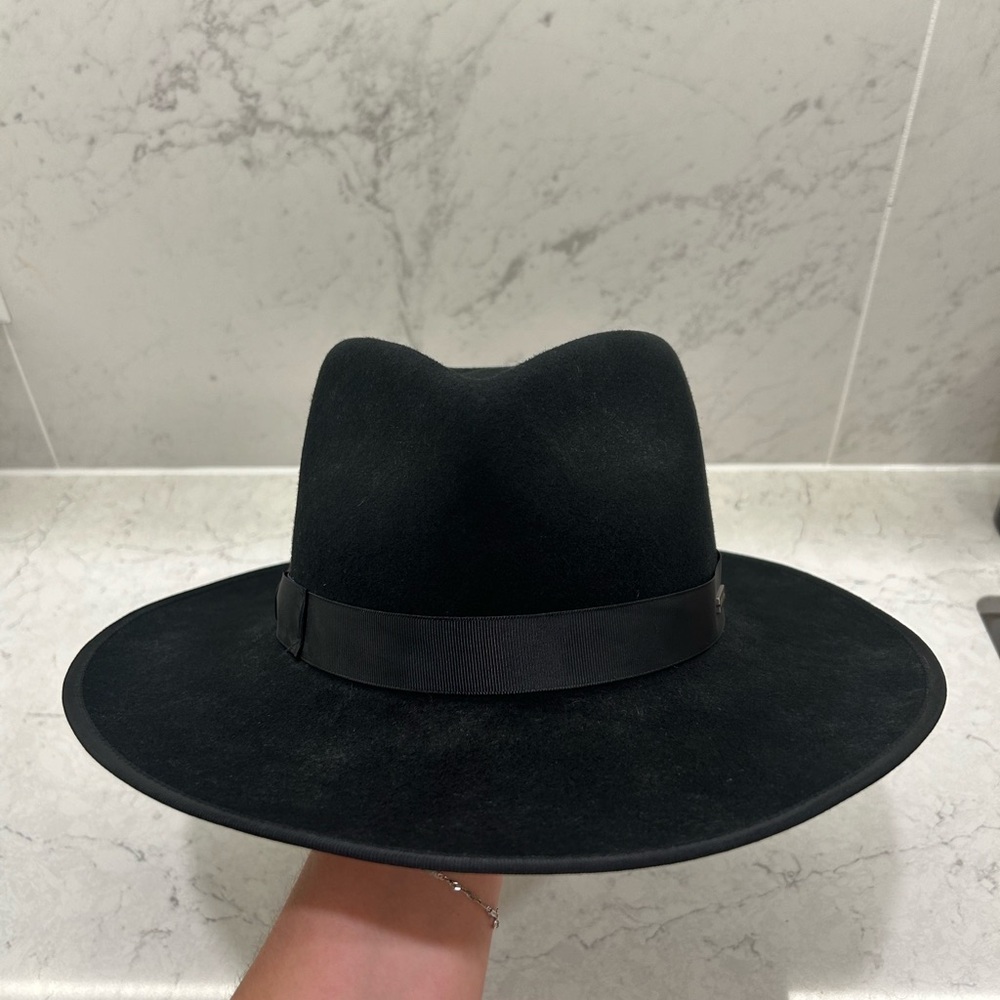 Gigi Pip Zephyr Rancher hat. Size small in black